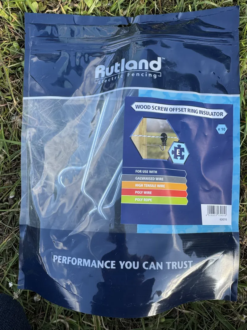 Rutland Electric Fence Wood Screw Offset Insulator 10 Pack