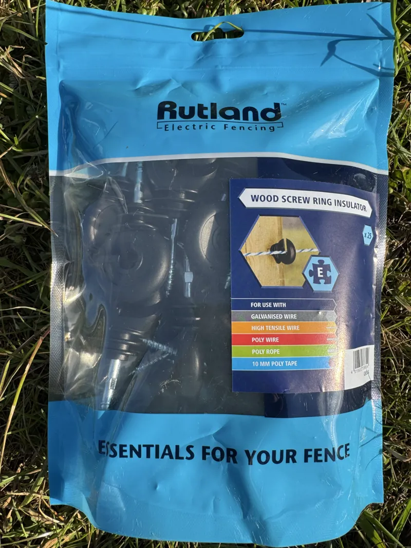 Rutland Strong Electric Fence Wood Screw Ring Insulator x25-1