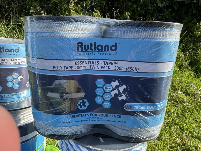 Rutland Electric Fence Poly Tape 20mm 200m white / blue Twin Pack