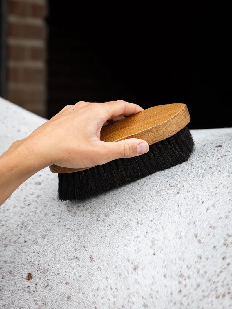 LeMieux Artisan Combi Body Brush - Brown-1