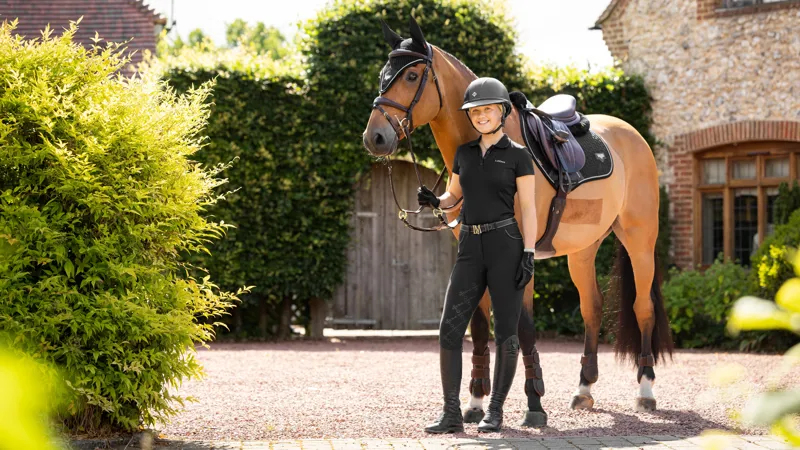 LeMieux Puissance Suede Close Contact Square Black-5