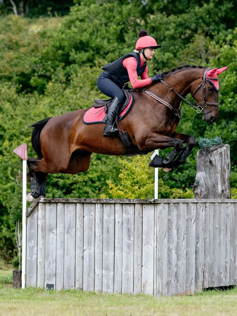 LeMieux Suede Close Contact Square - Cranberry-1
