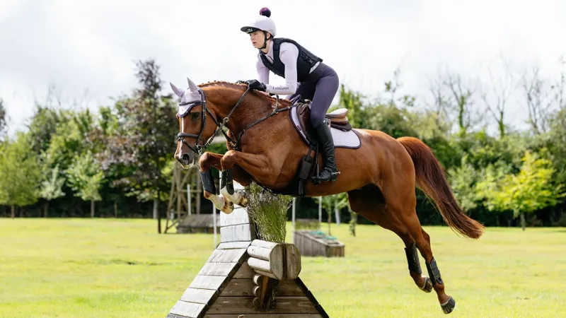 LeMieux Suede Close Contact Square - Lilac-2